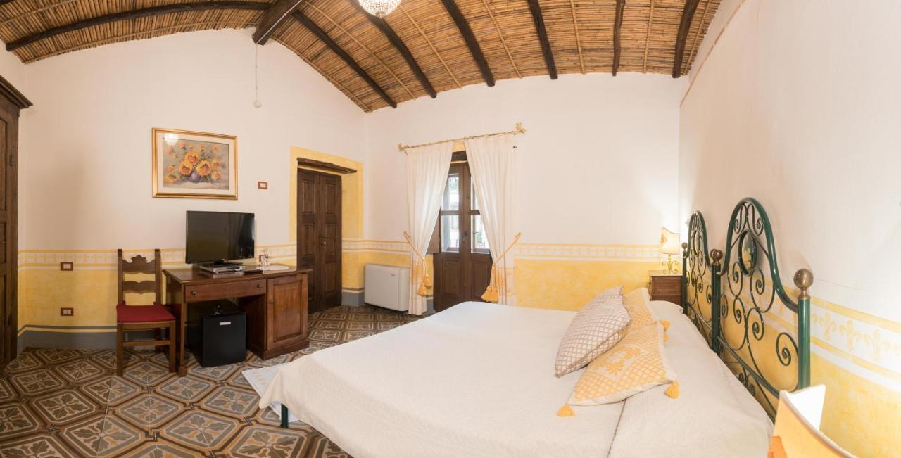 Hotel Anticos Palathos โอโรเซย ภายนอก รูปภาพ